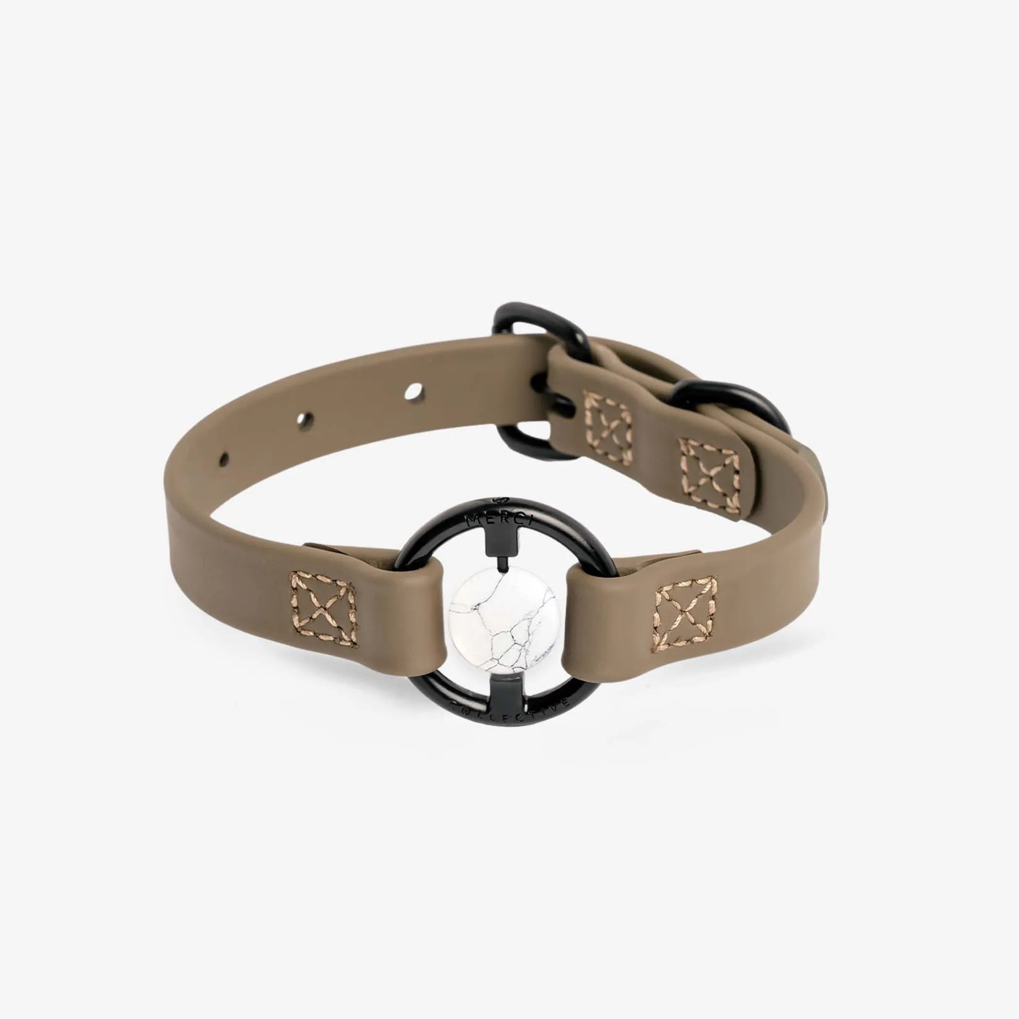 All Eyes On Me Waterproof Dog Collar – Crystal Ring Design for Stylish & Active Pets